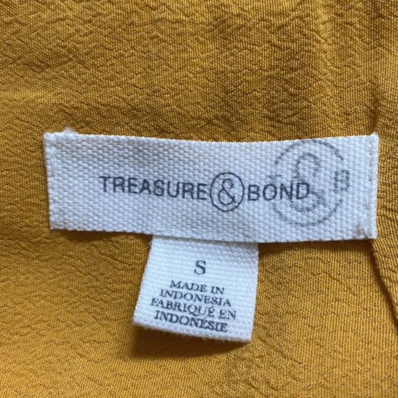 Treasure & Bond Gold Pleated Top - Picture 13 of 14